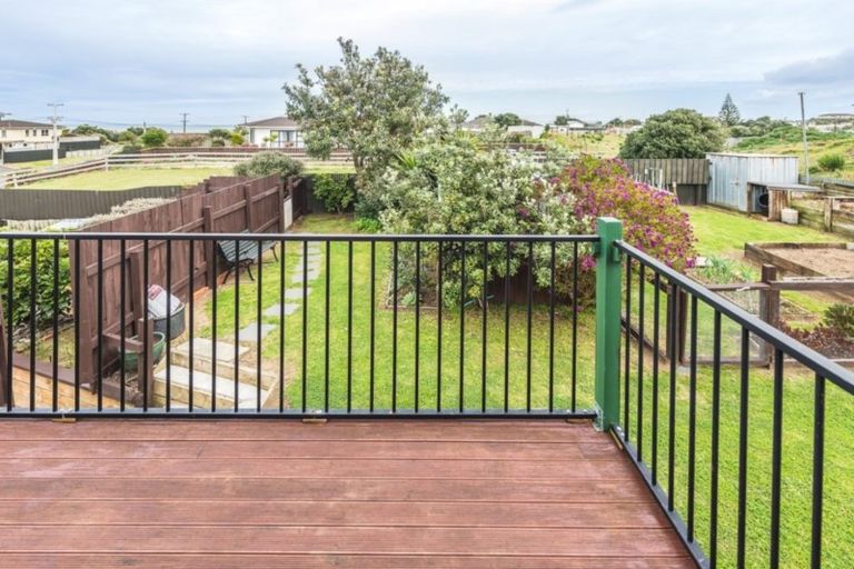 Photo of property in 7 Waitote Street, Castlecliff, Whanganui, 4501