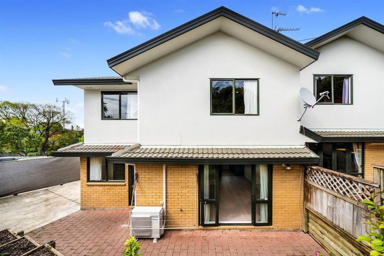 Photo of property in 1/2 Arawa Street, New Lynn, Auckland, 0600
