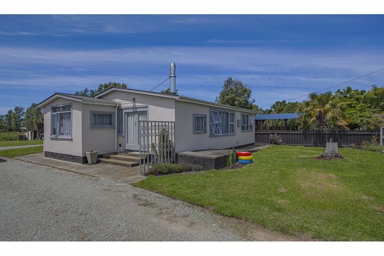 Photo of property in 16 Neal Street, Temuka, 7920