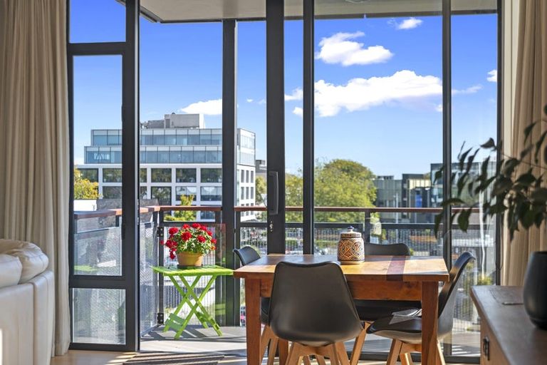 Photo of property in 1/50 Kilmore Street, Christchurch Central, Christchurch, 8013