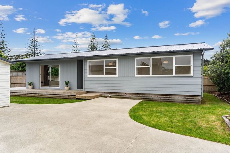 Photo of property in 1 Bodan Lane, Mangawhai Heads, Mangawhai, 0505