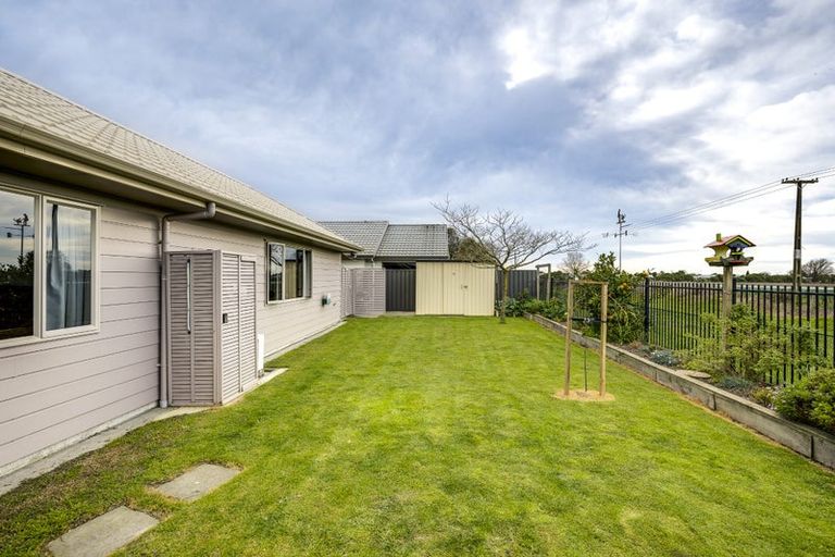 Photo of property in 17 Mcnaughton Place, Onekawa, Napier, 4110