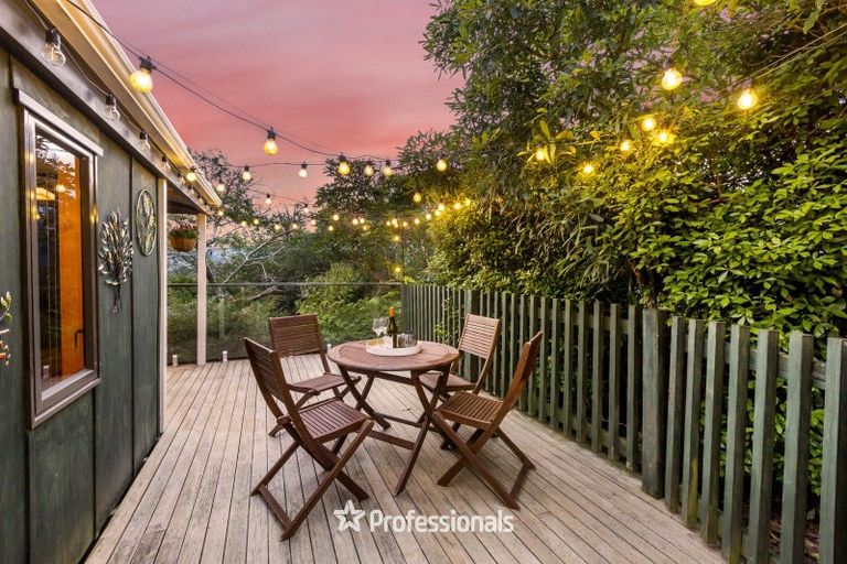 Photo of property in 10 Hobbit Lane, Pinehaven, Upper Hutt, 5371