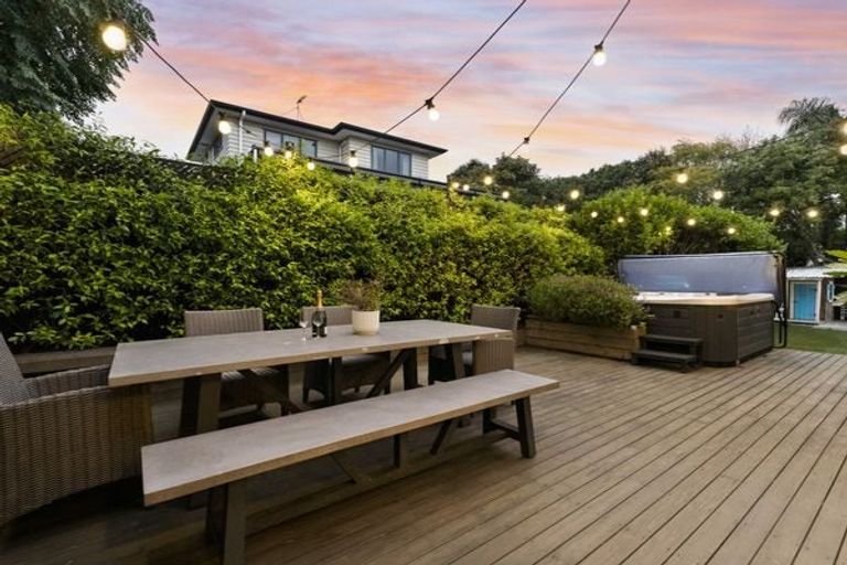 Photo of property in 9 Saint Maroun Rise, The Gardens, Auckland, 2105