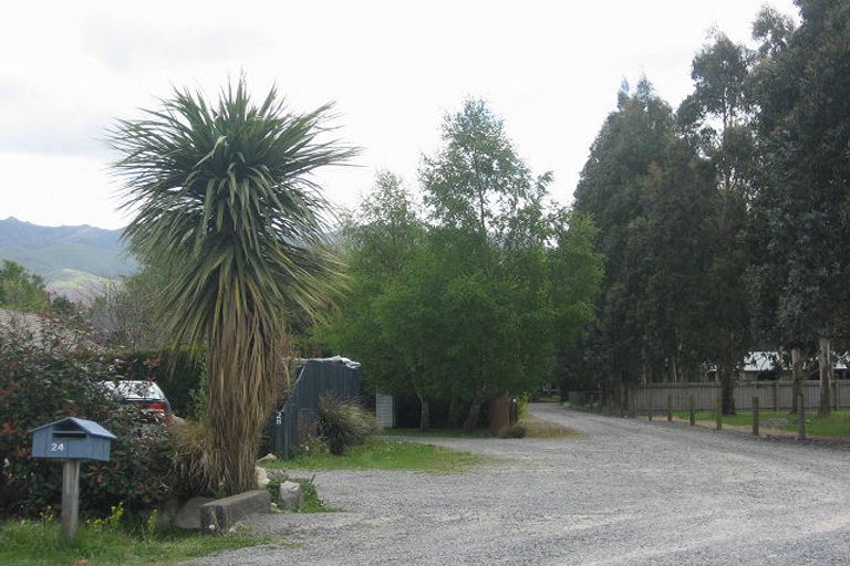 Photo of property in 24 Church Street, Oxford, 7430