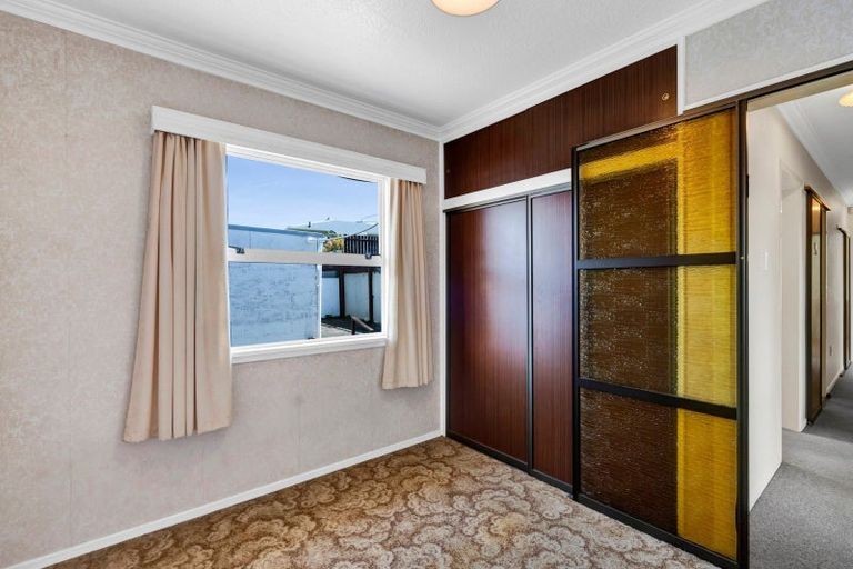 Photo of property in 3 Rospeath Crescent, Spotswood, New Plymouth, 4310