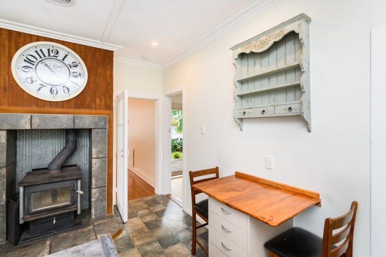 Photo of property in 25 Hunia Street, Marton, 4710