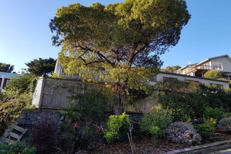 Photo of property in 3 Oak Avenue, Paremata, Porirua, 5024