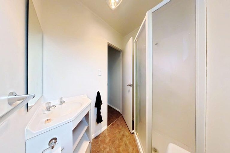 Photo of property in 10a Pingao Place, Waiinu Beach, Whanganui, 4588