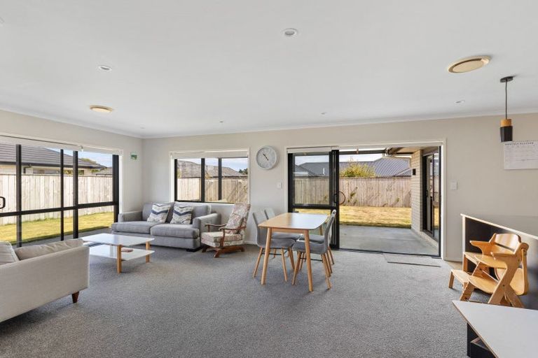 Photo of property in 21 Longstaff Drive, Bell Block, New Plymouth, 4312