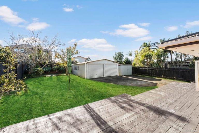 Photo of property in 16 Kohekohe Street, New Lynn, Auckland, 0600