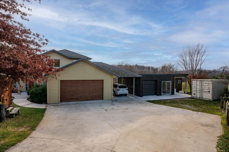 Photo of property in 1 Hollyhock Lane, Wanaka, 9305