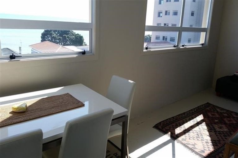 Photo of property in Devonport Apartments, 45/127 Saint Aubyn Street, New Plymouth, 4310