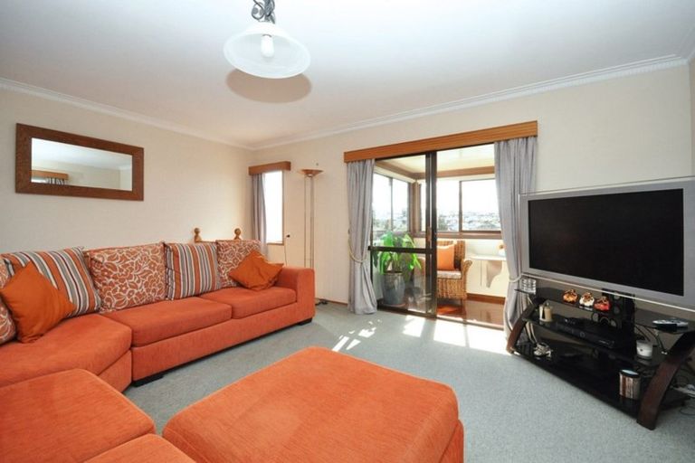 Photo of property in 1/18 Manuwai Road, Torbay, Auckland, 0630