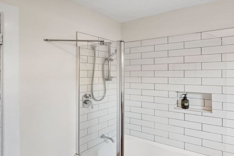 Photo of property in 5 Celia Street, Redcliffs, Christchurch, 8081