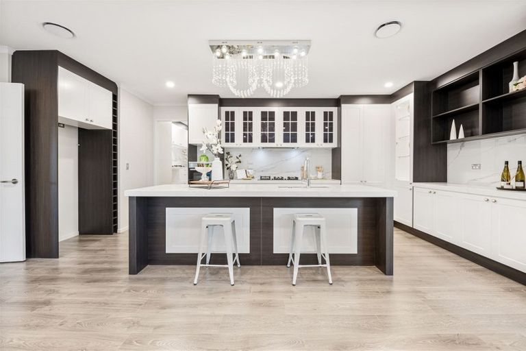 Photo of property in 21 Lime Hill Rise, Flat Bush, Auckland, 2019