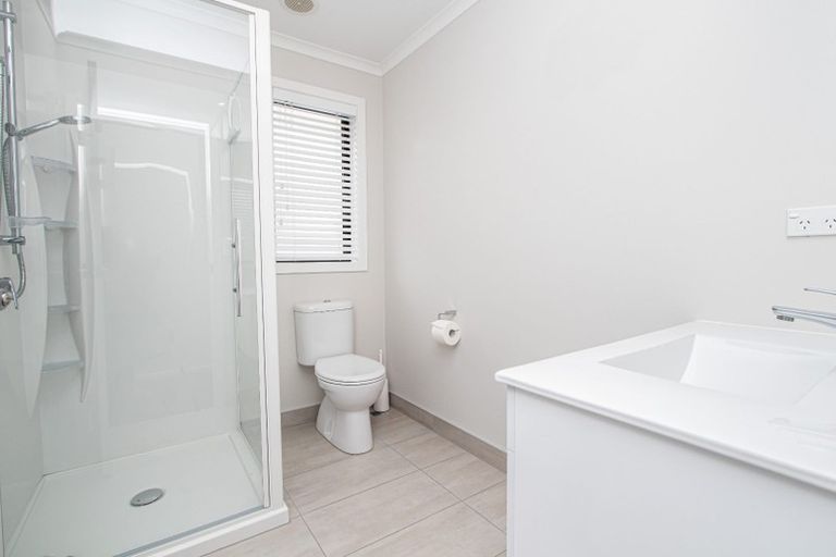 Photo of property in 1/11 Dover Road, Saint Andrews, Hamilton, 3200
