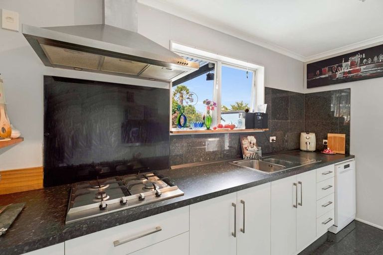 Photo of property in 35 Strathmore Avenue, Levin, 5510