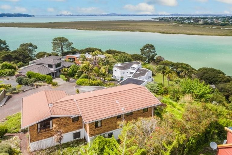 Photo of property in 19 Renoir Street, West Harbour, Auckland, 0618