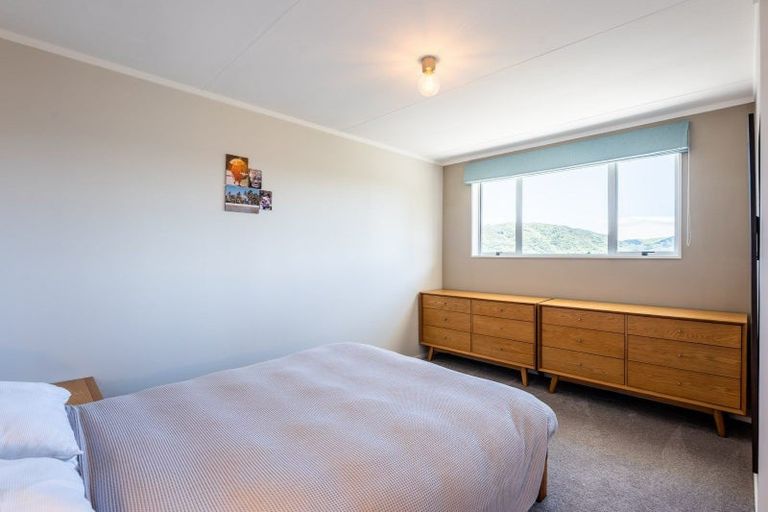 Photo of property in 18 Greenwich Grove, Stokes Valley, Lower Hutt, 5019