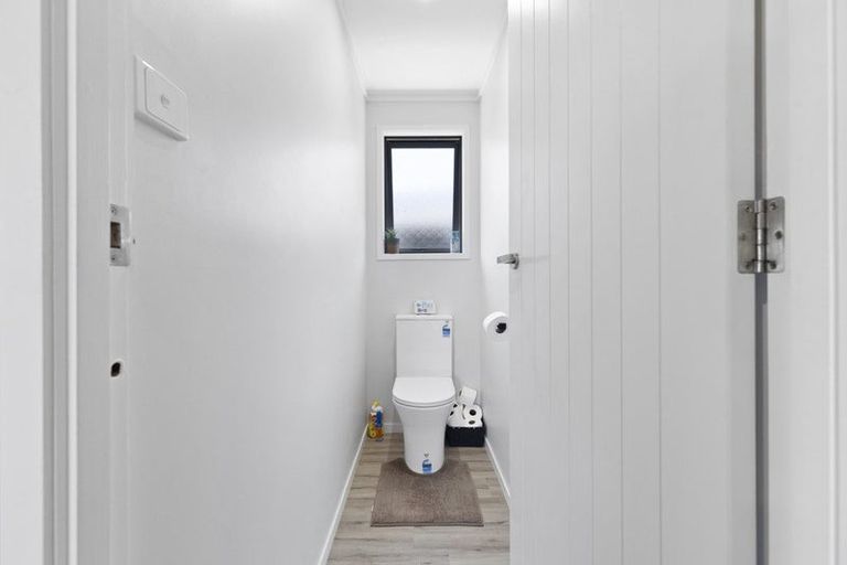 Photo of property in 7 Colonial Place, Kelvin Grove, Palmerston North, 4414