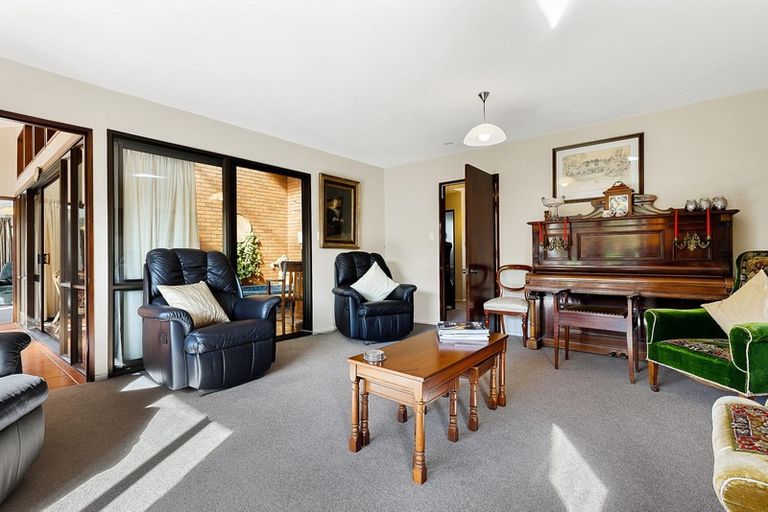 Photo of property in 21 Wadeley Road, Ilam, Christchurch, 8041