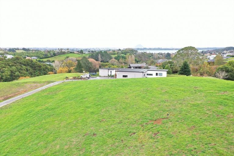 Photo of property in 48 Te Auhi Way, Welcome Bay, Tauranga, 3112