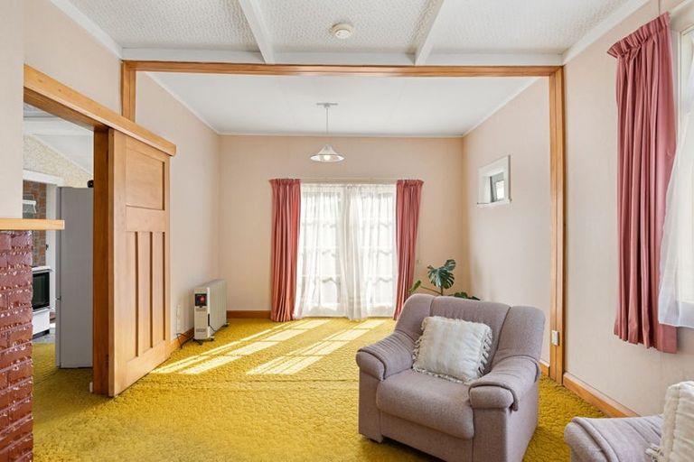 Photo of property in 54 Miro Street, Takaro, Palmerston North, 4410