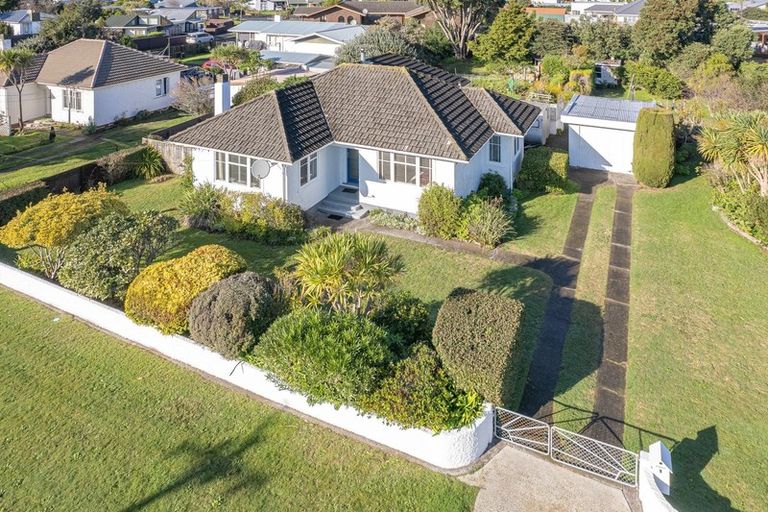 Photo of property in 1 Nikau Street, Tawhero, Whanganui, 4501