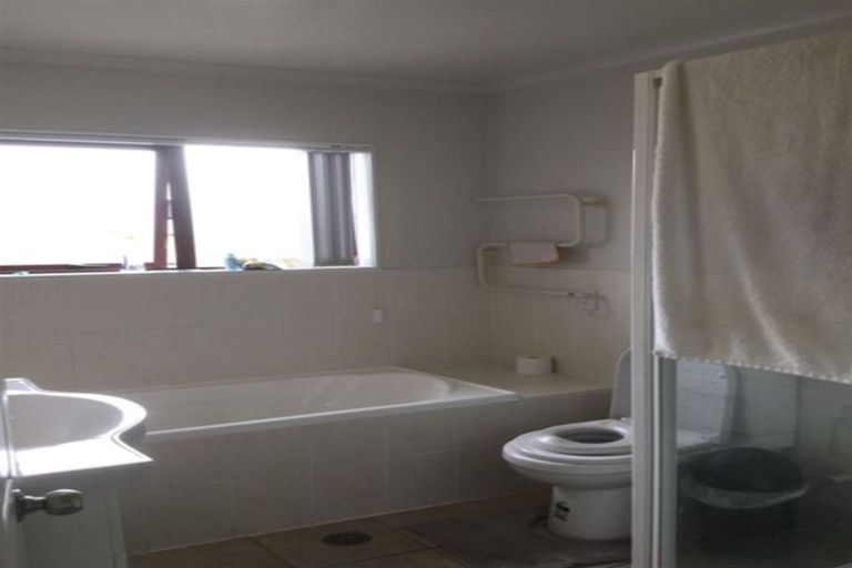 Photo of property in 90c Metcalfe Road, Ranui, Auckland, 0612