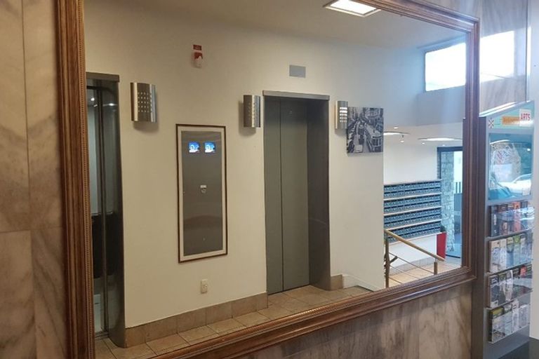 Photo of property in Terrace Garden Apartments, 2h/120 The Terrace, Wellington Central, Wellington, 6011