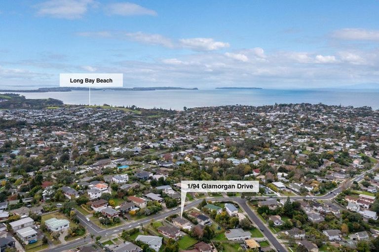Photo of property in 1/94 Glamorgan Drive, Torbay, Auckland, 0630