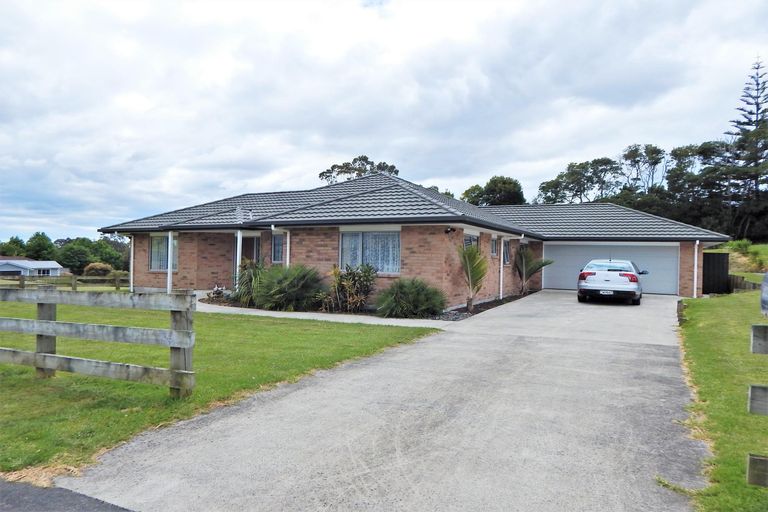 Photo of property in 14 Aranga Road, Kerikeri, 0230