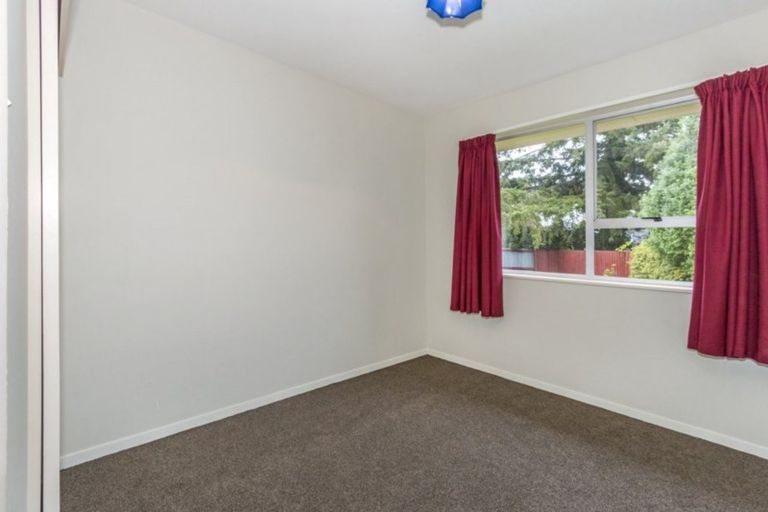 Photo of property in 23 Jenkins Avenue, Redwood, Christchurch, 8051
