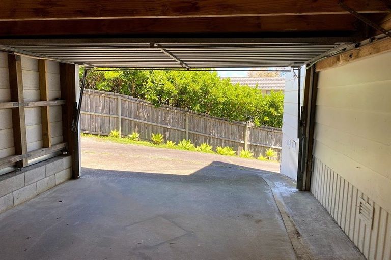 Photo of property in 12 Bryers Place, Bayview, Auckland, 0629