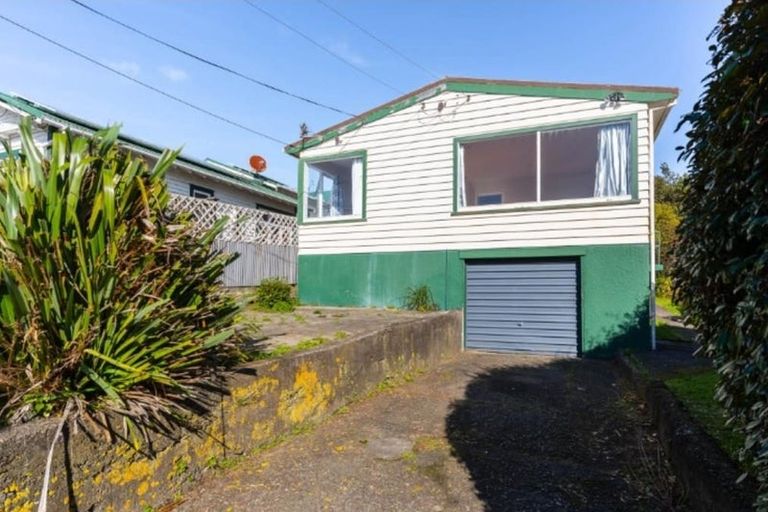 Photo of property in 5 Haumia Street, Johnsonville, Wellington, 6037