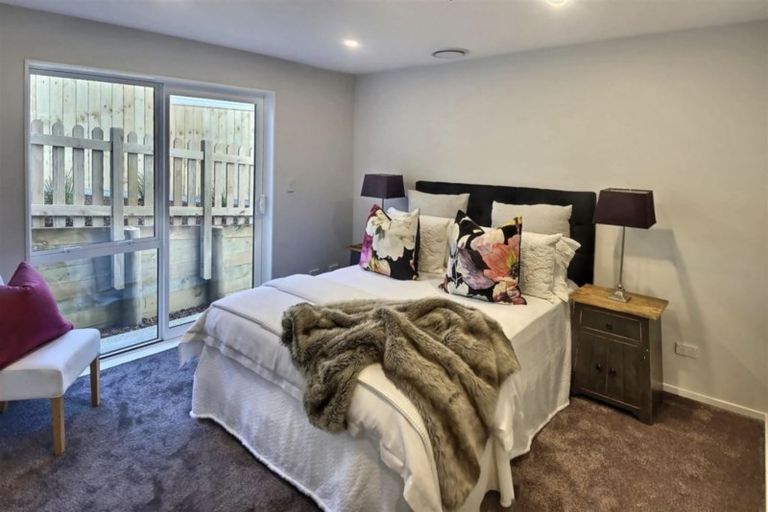 Photo of property in 10 Bine Crescent, Orewa, 0931