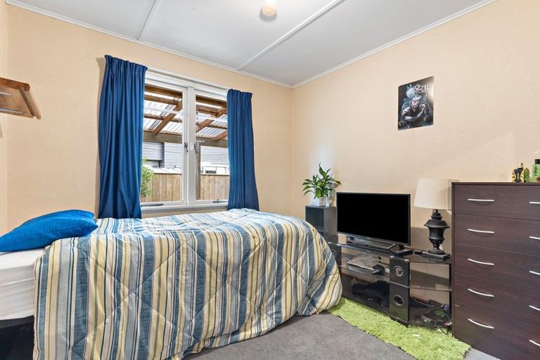 Photo of property in 2 Vivian Street, Solway, Masterton, 5810