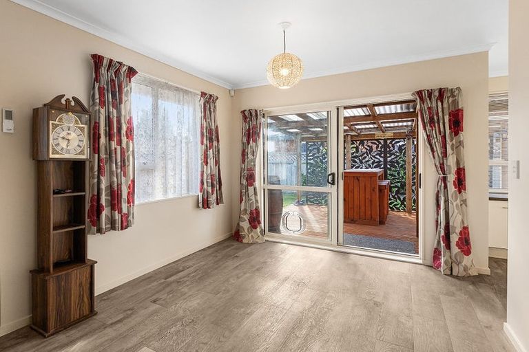 Photo of property in 29 Lloyd Drive, Nawton, Hamilton, 3200