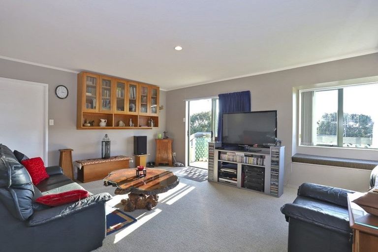 Photo of property in 21b Dingadee Street, Welcome Bay, Tauranga, 3112
