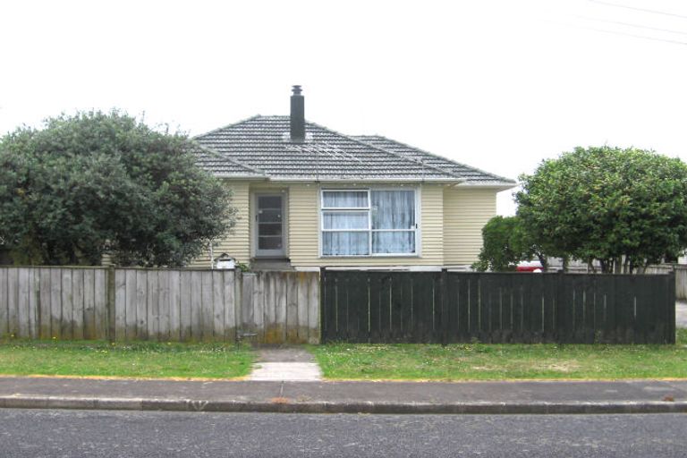 Photo of property in 22 Kealy Road, Mount Wellington, Auckland, 1062