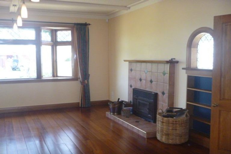 Photo of property in 14 Cressy Street, Waterloo, Lower Hutt, 5011