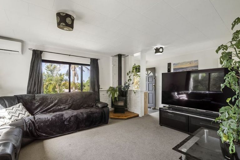 Photo of property in 7 Eagleson Street, Northcross, Auckland, 0632