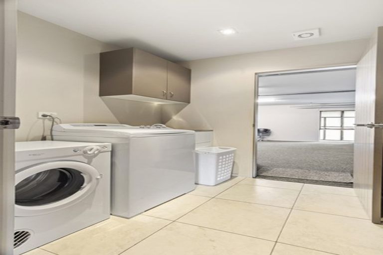 Photo of property in 53 Ina Ville Drive, Pukekohe, 2120