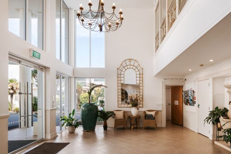 Photo of property in 28/12 Maunganui Road, Mount Maunganui, 3116