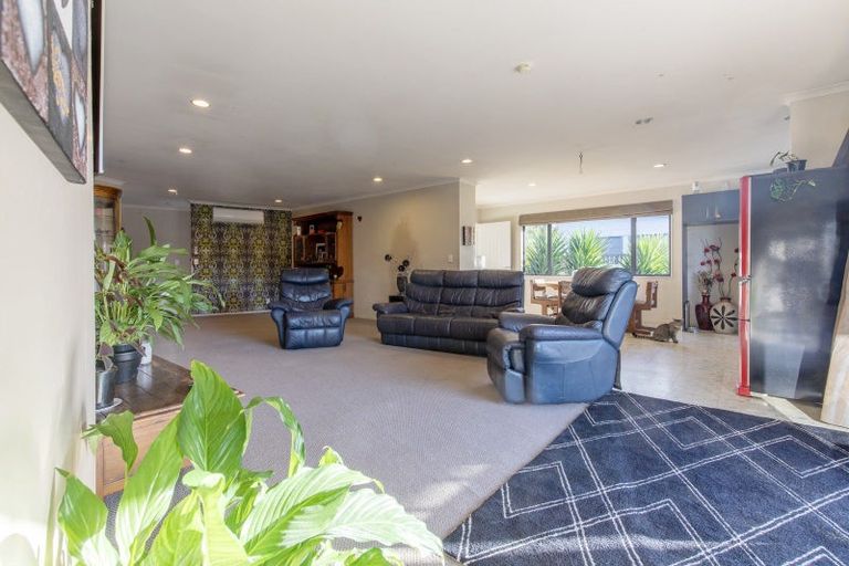 Photo of property in 3 Abbot Avenue, Waipawa, 4210