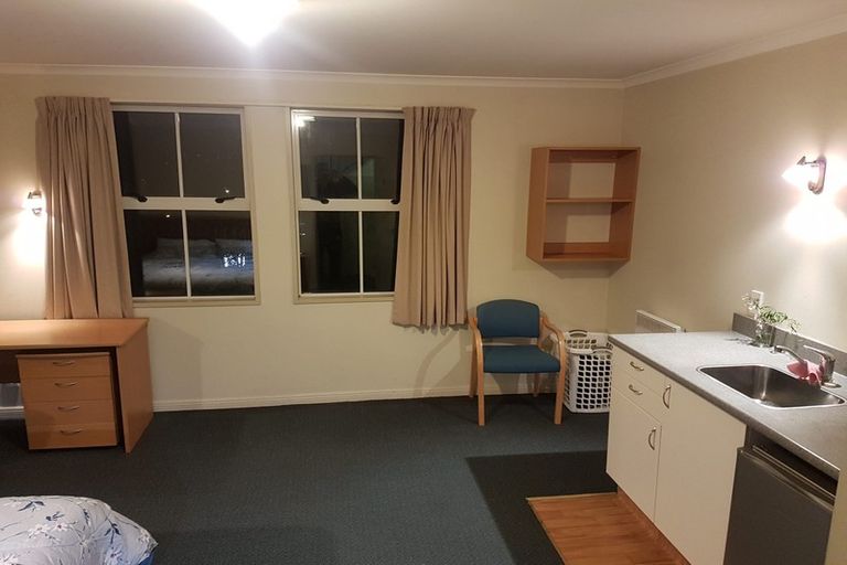 Photo of property in 33 Queen Street, Brighton, Dunedin, 9035