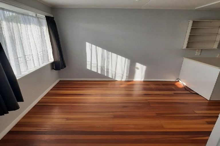 Photo of property in 70 Michael Road, Paraparaumu Beach, Paraparaumu, 5032