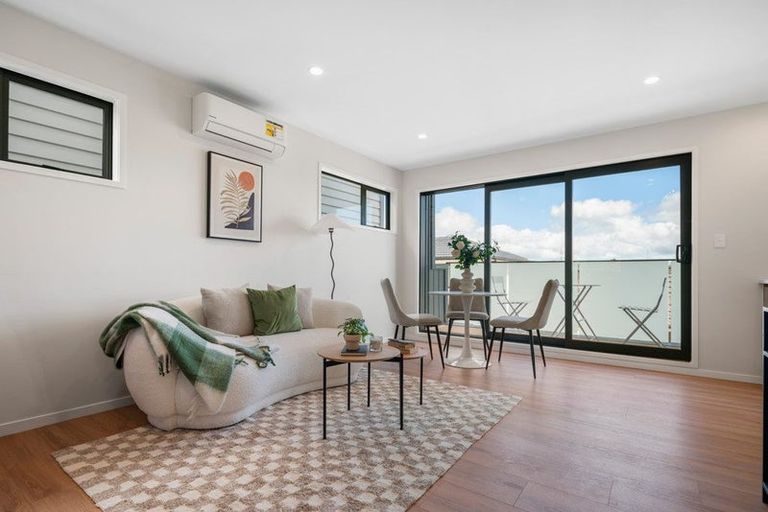 Photo of property in 95d Kervil Avenue, Te Atatu Peninsula, Auckland, 0610