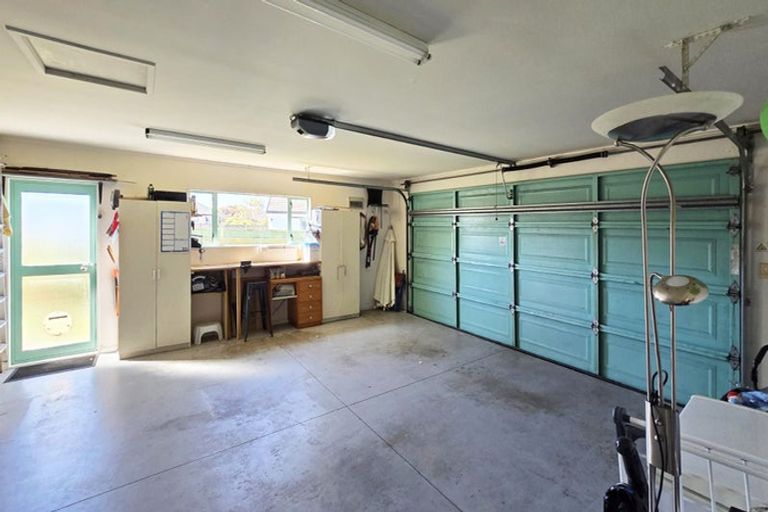 Photo of property in 8 Montague Way, Taradale, Napier, 4112